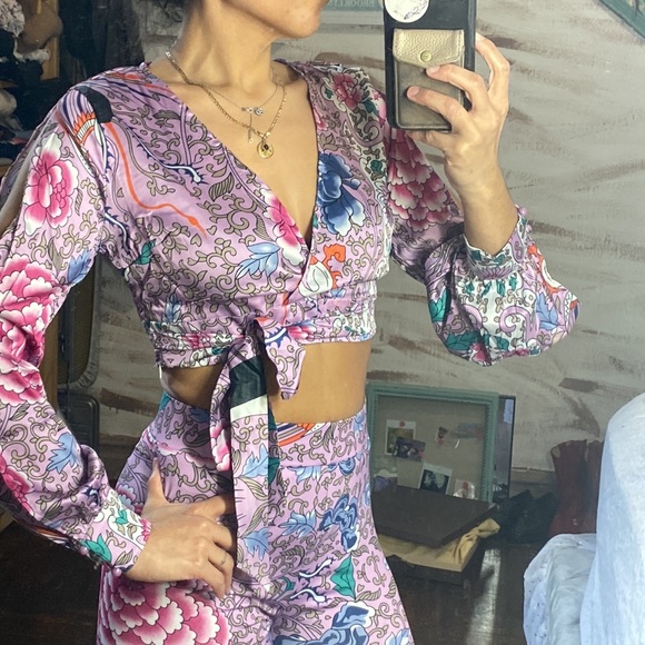 Banjul Lotus Floral Set - Picture 5 of 10